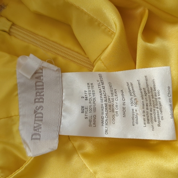 Yellow Dress with Pockets - Picture 3 of 4